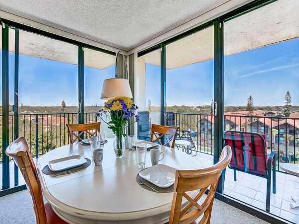 Siesta Key Vacation Rental Condo Walk To Beach Sleeps Six